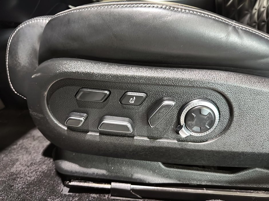 GENESIS GV60 PERFORMANCE AWD TOIT CUIR GPS CAM360 2023-20