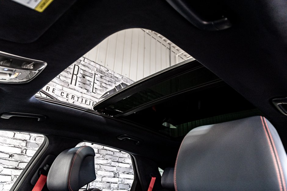 GENESIS GV70 2.5T PRESTIGE AWD TOIT GPS CUIR CAMERA 2022-4