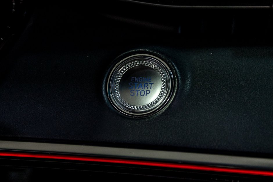 GENESIS GV70 2.5T PRESTIGE AWD TOIT GPS CUIR CAMERA 2022-27