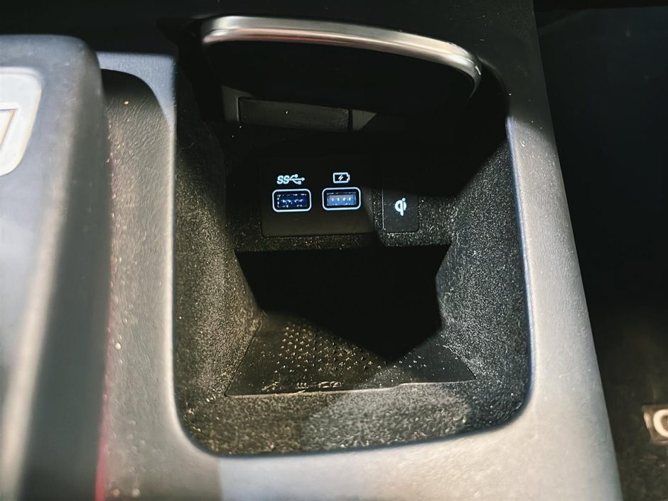 GENESIS GV70 2.5T PRESTIGE AWD TOIT OUVRANT CUIR NAVIGATION 2022-36