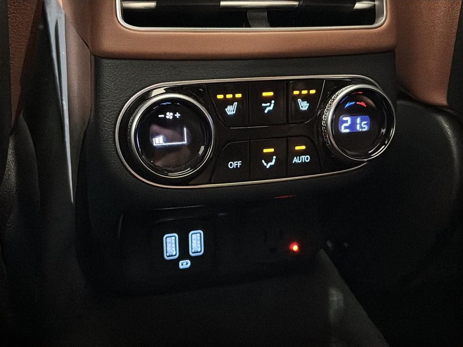 GENESIS GV70 2.5T Advanced Plus Toit Cuir Chauffants Cam Gps 2022-33