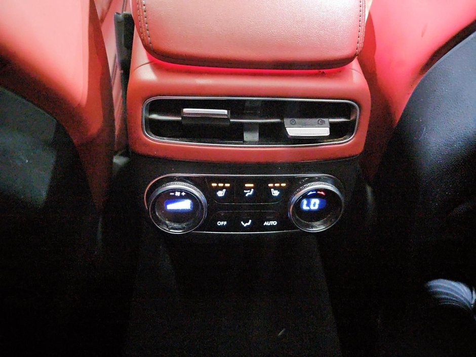 GENESIS GV70 3.5T SPORT PLUS 375 HP AWD AUTO PARK NAV CAM360 2022-32