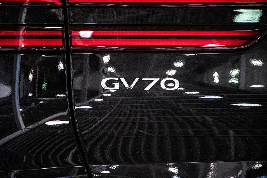 GENESIS GV70 3.5T SPORT PLUS AWD 375HP HUD CAM360 CUIR NAPPA 2023-15