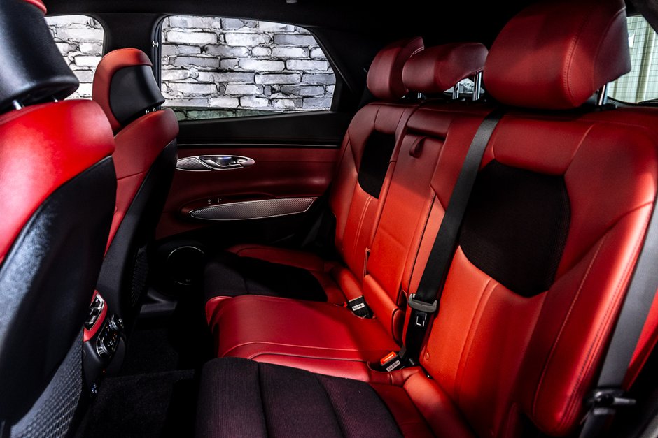 GENESIS GV70 3.5T SPORT AWD 375HP TOIT PANO NAV CAM CUIR 2023-22