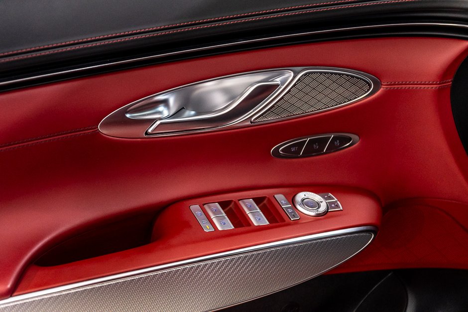 GENESIS GV70 3.5T SPORT AWD 375HP TOIT PANO NAV CAM CUIR 2023-16