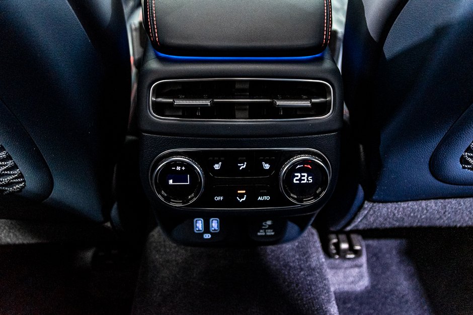 GENESIS GV70 3.5T Sport Plus V6 TOIT CUIR TOUTES OPTIONS 2023-24