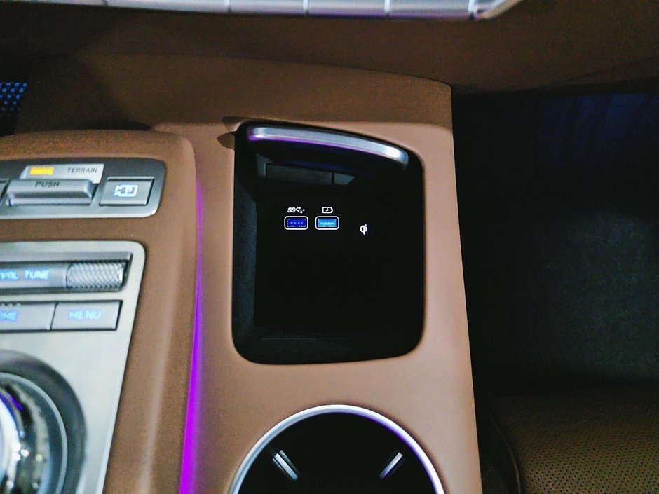 GENESIS GV70 2.5T ADVANCED PLUS TOIT CUIR CHAUFFANTS CAM360 GPS 2024-25