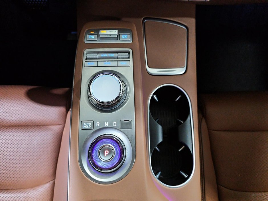 GENESIS GV70 2.5T ADVANCED PLUS TOIT CUIR CHAUFFANTS CAM360 GPS 2024-24