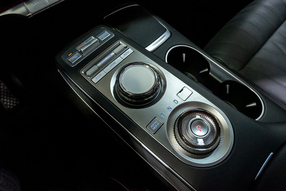 2025 GENESIS GV70 2.5T PRESTIGE AWD CAM 360 SIEGE MASSAGE TOIT PANO-30