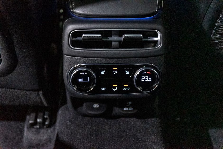 GENESIS GV70 3.5T SPORT PLUS AWD 375HP HUD TOIT OUVRANT CUIR 2025-22