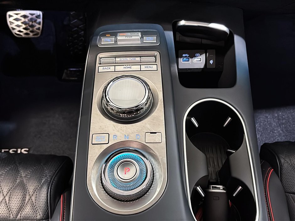 GENESIS GV70 3.5T SPORT PLUS 375HP  HEAD-UP CAM360 CUIR 2025-24