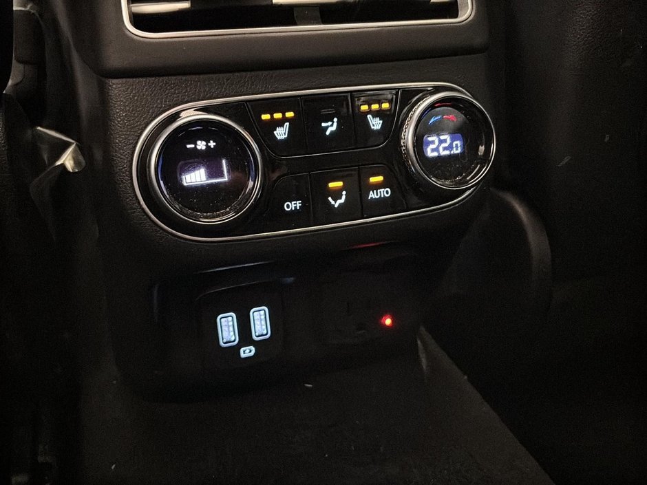 GENESIS GV70 2.5T Advanced Plus Toit Cuir Chauffants Cam Gps 2025-29