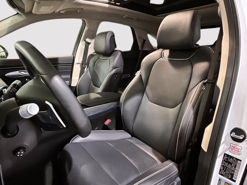 GENESIS GV70 2.5T Advanced Plus Toit Cuir Chauffants Gps Cam 2025-14