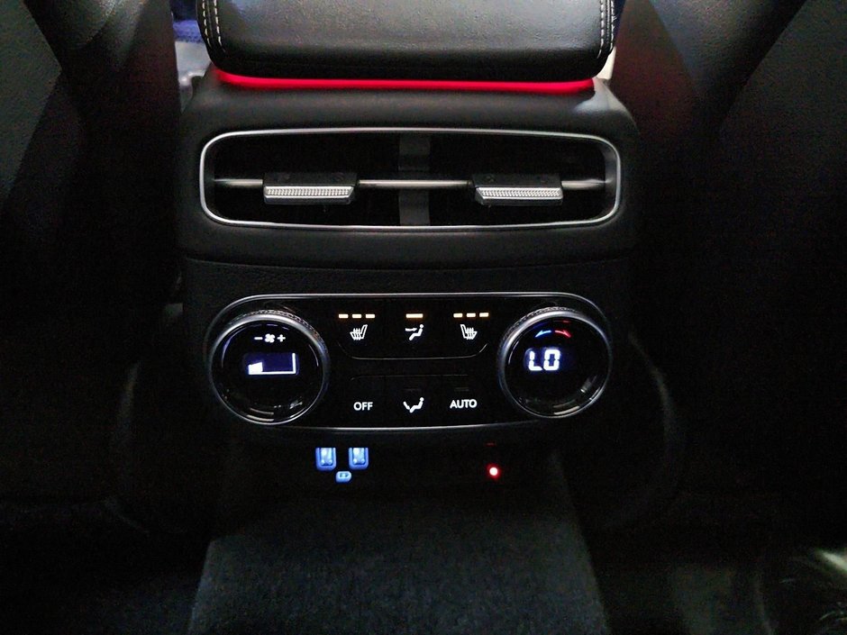 GENESIS GV70 2.5T ADVANCED AWD 300HP TOIT NAV CUIR MAGS 2025-39
