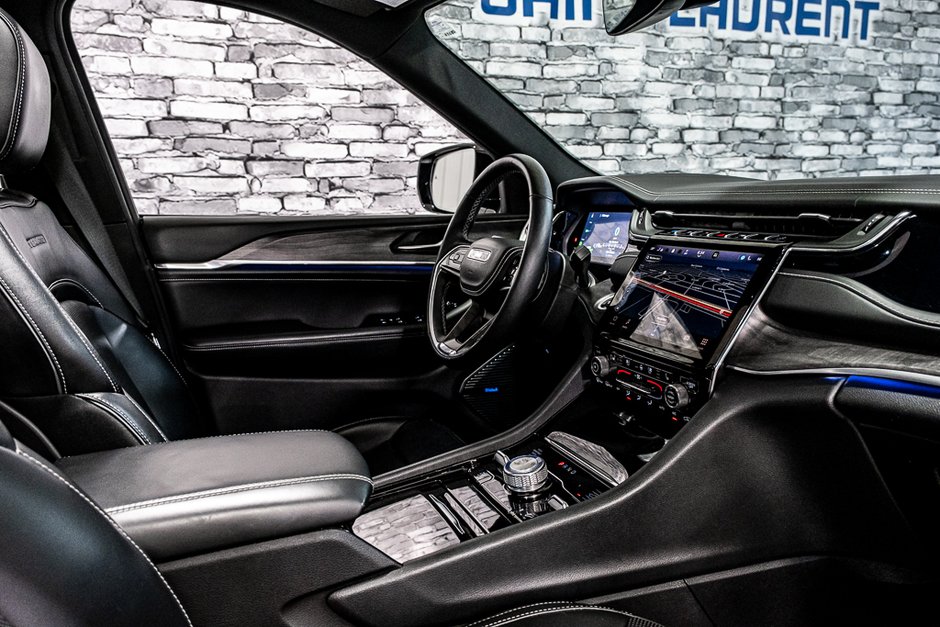 Jeep Grand Cherokee 4xe OVERLAND HYBRID-RECHARGEABLE CUIR TOIT NAV CAM 2022-19