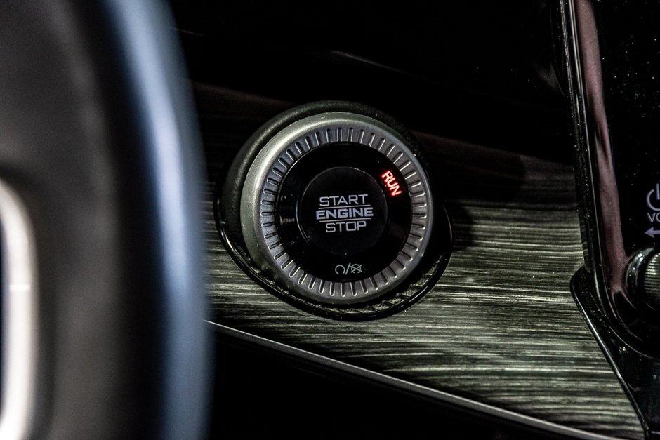 Jeep Wagoneer Series III Cuir 4x4 Sieges Chauffants Uconnect 5 2022-27