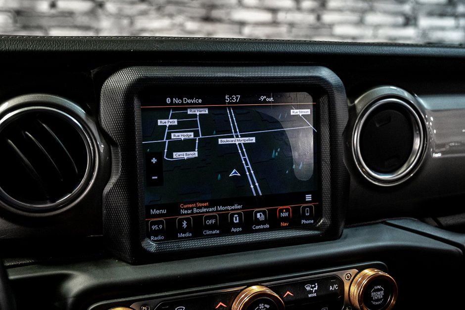 Jeep Wrangler Unlimited SAHARA V6 ALPINE DANA M220 GPS 2018.5 2018-20