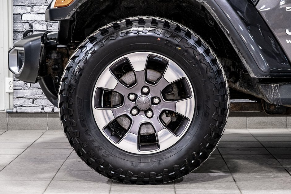 Jeep Wrangler Unlimited SAHARA V6 ALPINE DANA M220 GPS 2018.5 2018-2