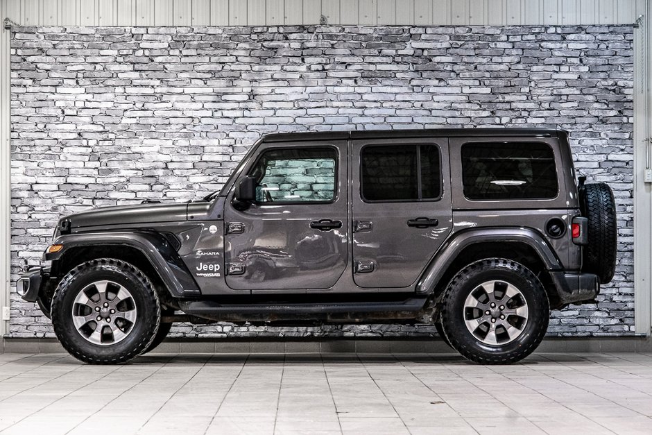 Jeep Wrangler Unlimited SAHARA V6 ALPINE DANA M220 GPS 2018.5 2018-8