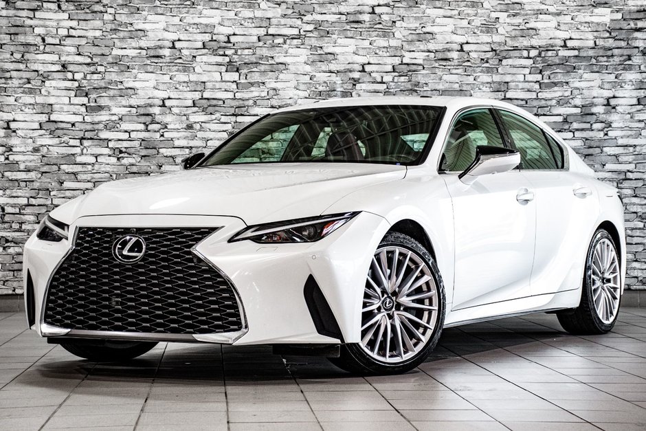 Lexus IS 300 AWD CAM 360 CUIR TOIT NAV 2021 à Montréal, Québec
