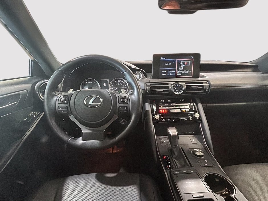 Lexus IS 300 F SPORT TOIT CUIR SIEGES CHAUFFANTS 2024-25