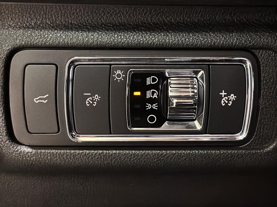 Lincoln Corsair TOIT CUIR NAVI SIEGES CHAUFFANTS CAM GPS 2020-28