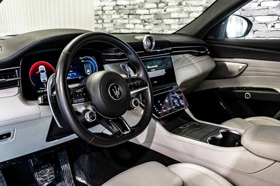 Maserati Grecale Modena Sonus faber AppleCarPlay Android Auto Hud 2023-16