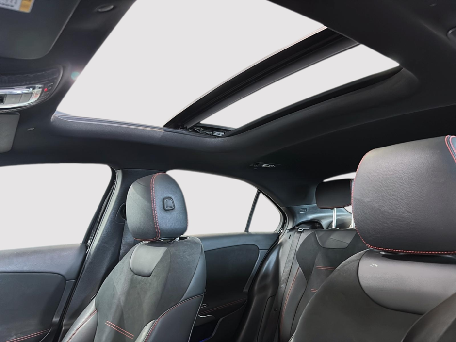 2022 Mercedes-Benz A-Class A 220 4MATIC AMG Night Package, TOIT CUIR-8