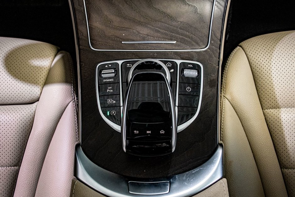 Mercedes-Benz C-Class C 300 4MATIC NIGHT PACK PREMIUM PACK  BURMESTER 2021-28