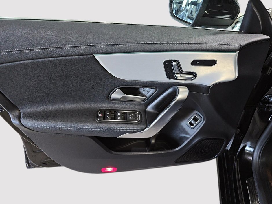Mercedes-Benz CLA 250 4Matic TOIT CUIR MAGS 2025-22