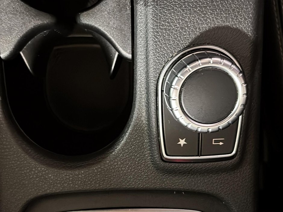 Mercedes-Benz GLA 250 AMG NIGHT PKG 4MATIC CUIR CAMERA 2020-37