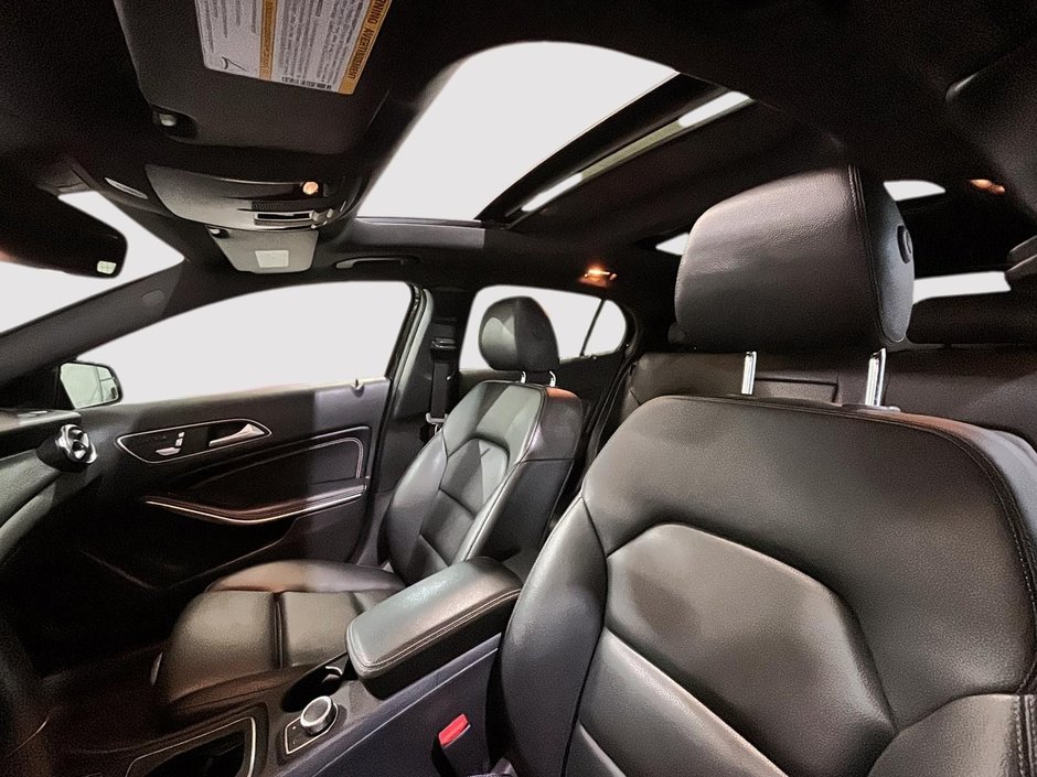 Mercedes-Benz GLA 250 AMG NIGHT PKG 4MATIC CUIR CAMERA 2020-22