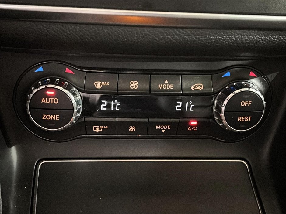 Mercedes-Benz GLA 250 AMG NIGHT PKG 4MATIC CUIR CAMERA 2020-36