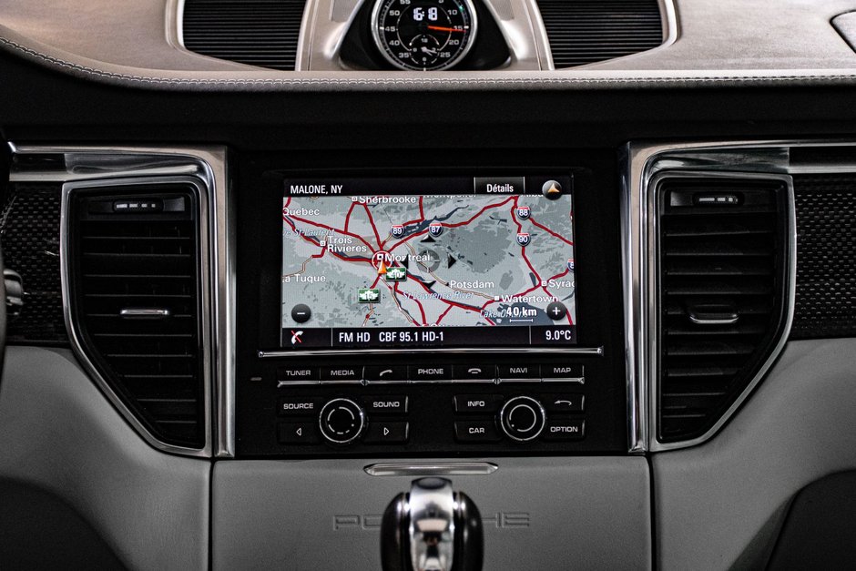 Porsche Macan TURBO AWD V6 400HP CUIR CAMERA NAV TOIT PANO 2015-25