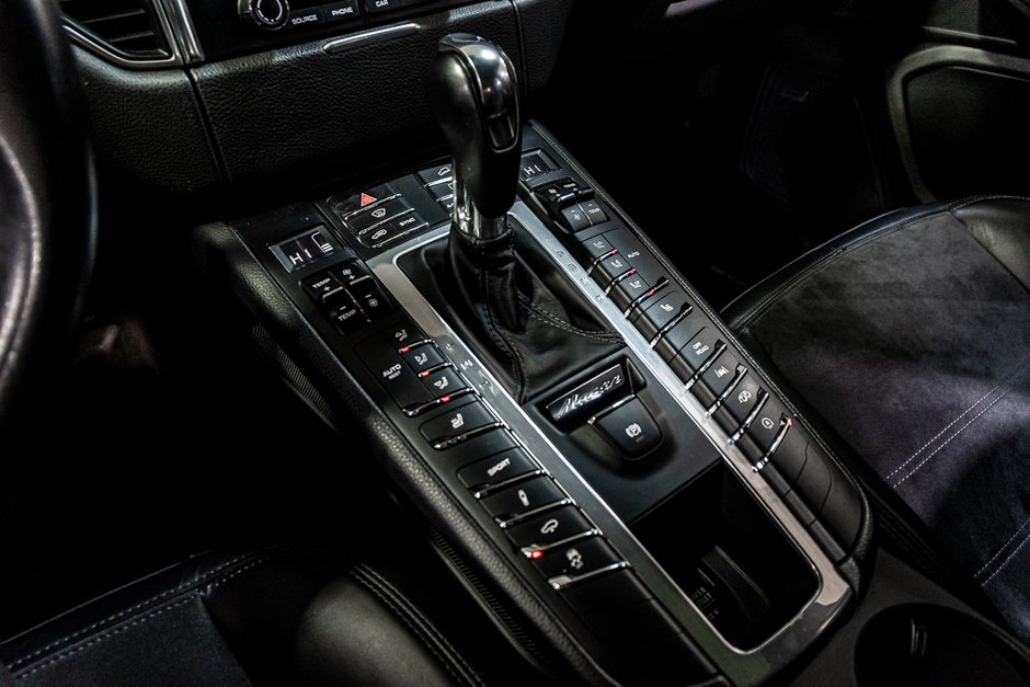 2018 Porsche Macan GTS AWD BOSE SUSPENSION AJUSTABLE TOIT PANO CAM-24