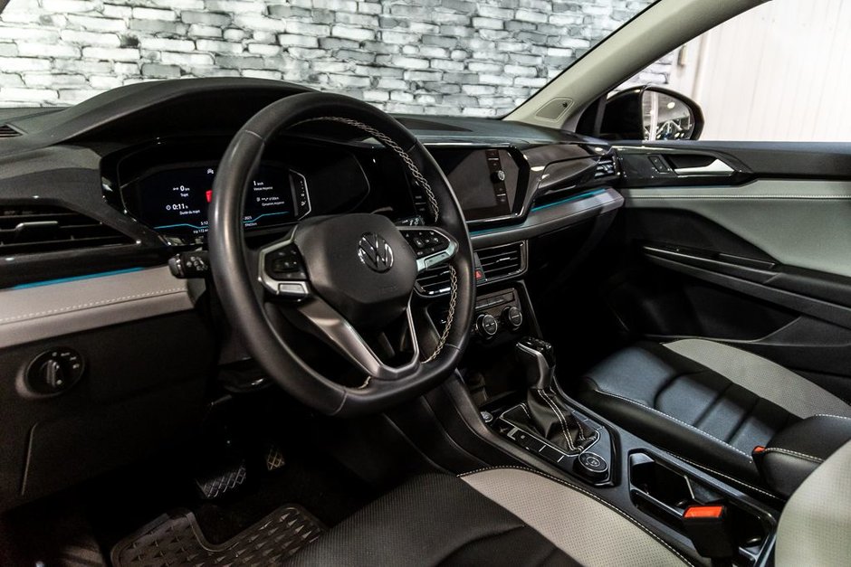Volkswagen Taos HIGHLINE TOIT SIEGES REFREGERÉS ET CHAUFFANTS NAVI 2023-16
