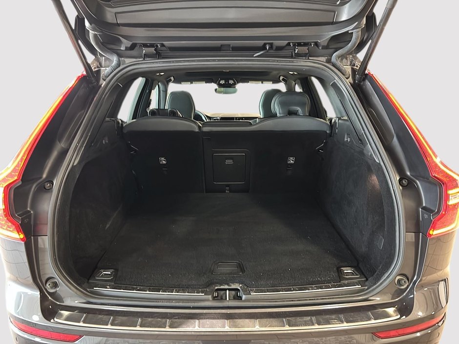 Volvo XC60 R-Design Harman Kardon Toit GPS Sieges Chauffants 2022-30