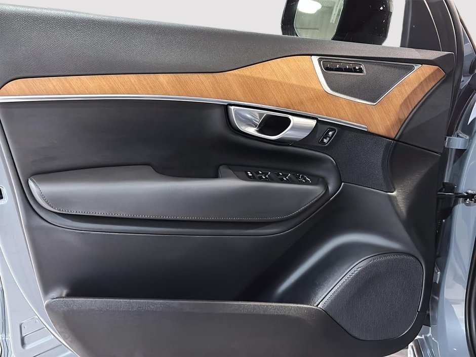 Volvo XC90 Plus Dark Theme B6 AWD 7 PASSAGERS TOIT GPS CUIR 2023-14