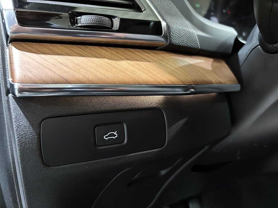 Volvo XC90 Plus Dark Theme B6 AWD 7 PASSAGERS TOIT GPS CUIR 2023-28