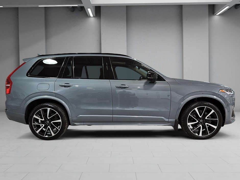 Volvo XC90 Plus Dark Theme B6 AWD 7 PASSAGERS TOIT GPS CUIR 2023-12