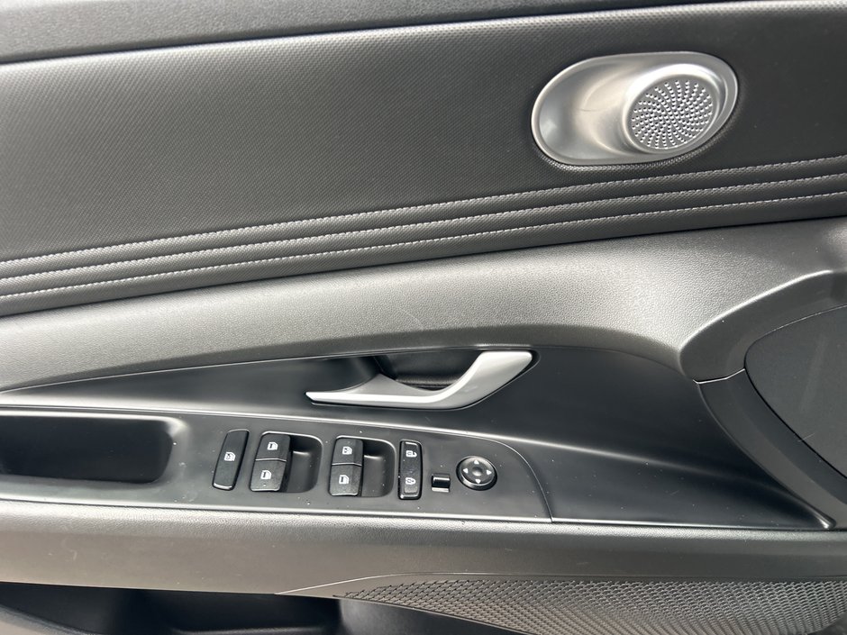 2023 Hyundai Elantra Preferred-11