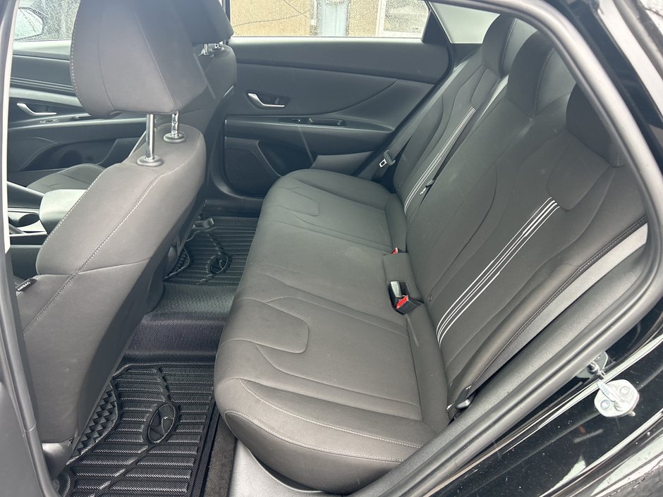 2023 Hyundai Elantra Preferred-9