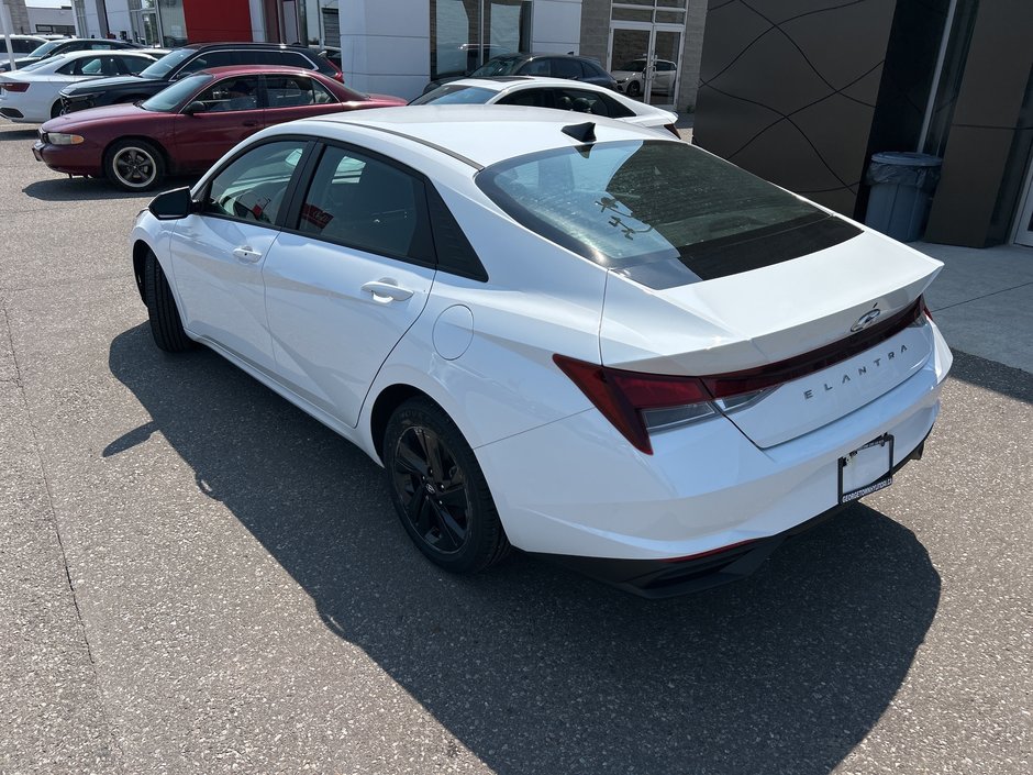 2023 Hyundai Elantra Preferred-6