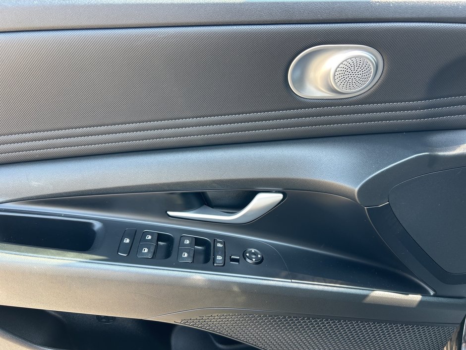 2023 Hyundai Elantra Preferred-10