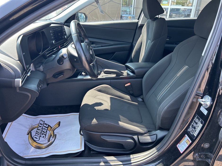 2023 Hyundai Elantra Preferred-9