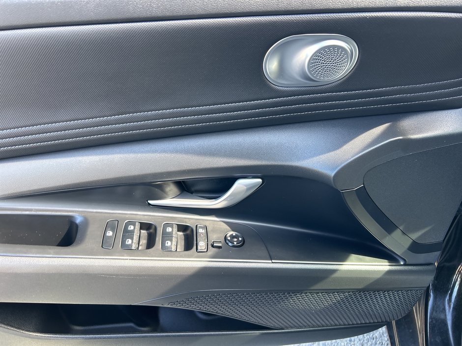 2024 Hyundai Elantra Preferred-12