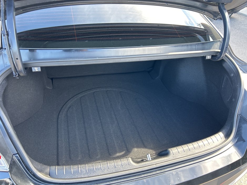 2024 Hyundai Elantra Preferred-8