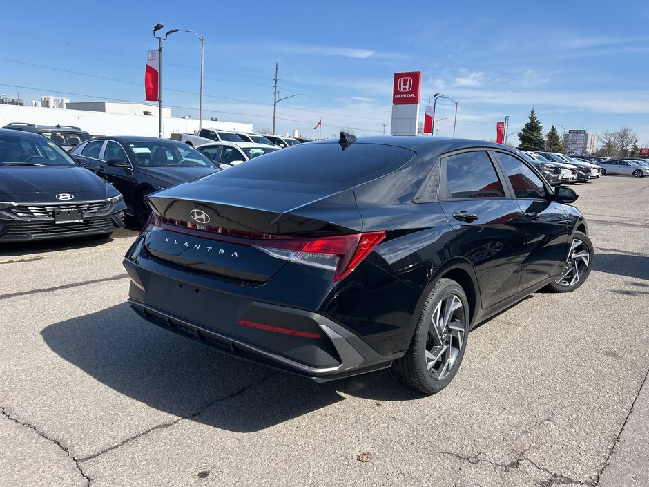 2024 Hyundai Elantra Preferred-4