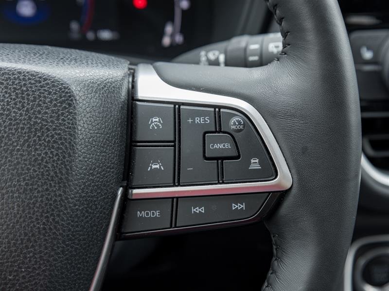2024 Toyota Grand Highlander XLE AWD Wireless Phone Charging | Navi | Heated Steering | Leather | XLE | AWD-10