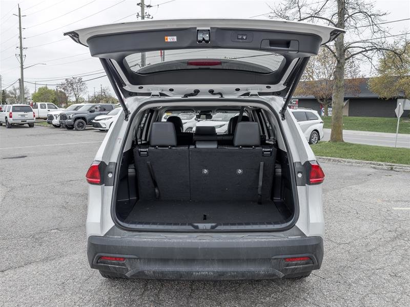 2024 Toyota Grand Highlander XLE AWD Wireless Phone Charging | Navi | Heated Steering | Leather | XLE | AWD-6